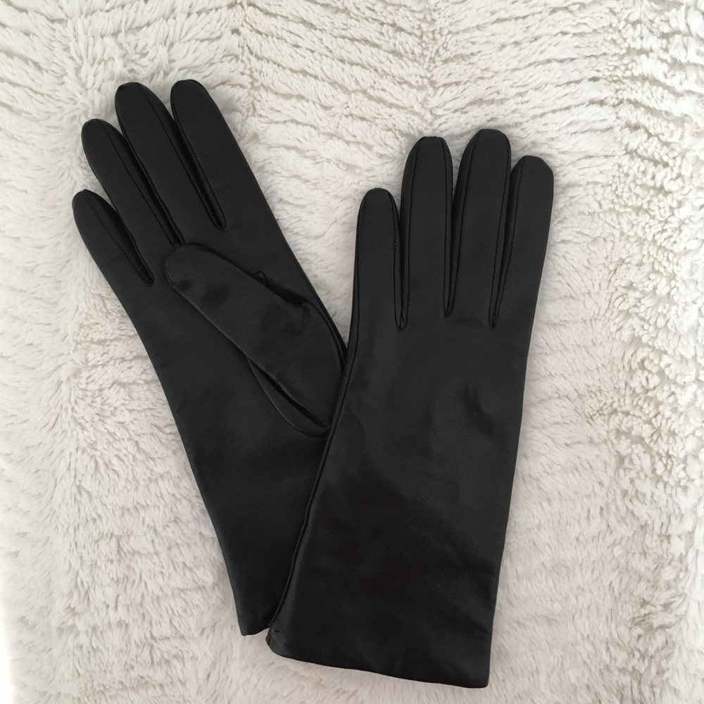 NWOT Cashmere-lined leather gloves